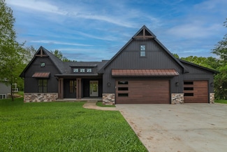 1710 Toscana St, Kalamazoo, MI 49009