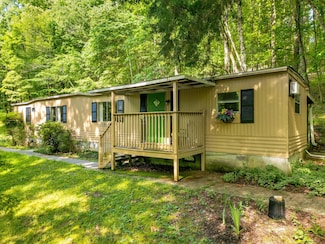 5203 Howardsville Rd, Apison, TN 37302