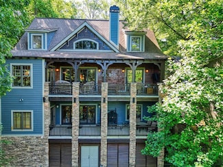 301 Hidden Cove Crossover, Hayesville, NC 28904