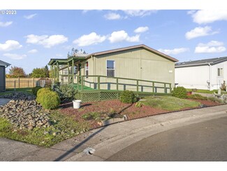 1699 N Terry St Unit 323, Eugene, OR 97402