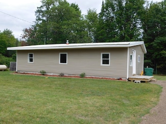 6688 N Kolka Creek Rd, Frederic, MI 49733