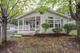 70 Victorian Way, Manchester, NH 03104