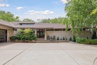 18002 Bearpath Trail, Eden Prairie, MN 55347