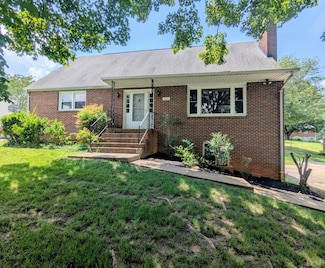 625 Sherman Dr, Lynchburg, VA 24502