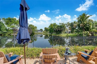 610 Lake Dasha Cir, Plantation, FL 33324