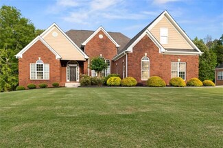 150 Rose Creek Dr, Covington, GA 30014