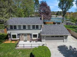 105 North Dr E, Marshall, MI 49068
