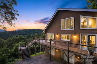 140 Camby Dr, Fairview, NC 28730