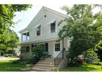 437 S State St, Elgin, IL 60123