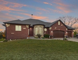 22015 W 101st St N, Mount Hope, KS 67108