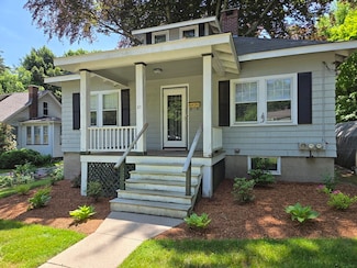 37 High St, Sharon, MA 02067