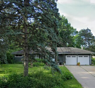 658 Mercury Dr W, Saint Paul, MN 55126