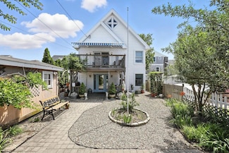 319 E Seaspray Rd, Ocean City, NJ 08226