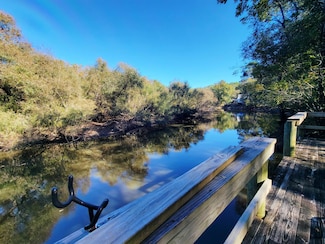 1907 River Rd, Ponce de Leon, FL 32455