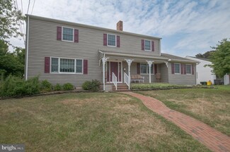 2 Mario Dr, Trenton, NJ 08690