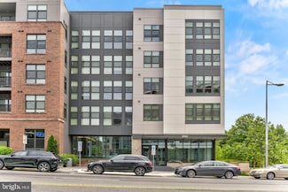 1761 Old Meadow Rd Unit 209, McLean, VA 22102