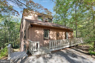 1418 Greenview Dr, Basye-Bryce Mountain, VA 22810