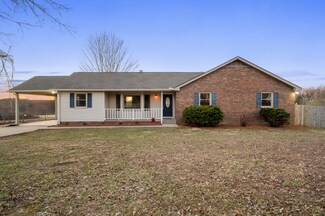 831 Hillside Dr, Springfield, TN 37172