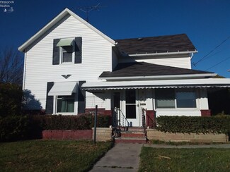512 W Water St, Oak Harbor, OH 43449