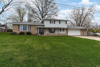 116 N 3rd St, Chalmers, IN 47929