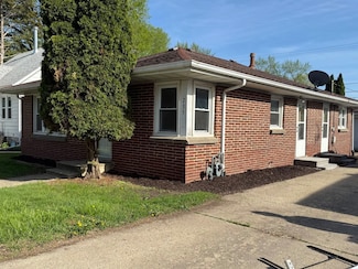 735 Armstrong St, Morris, IL 60450