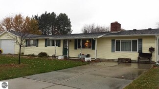 475 Webster St, Ithaca, MI 48847