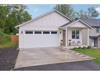 201 SE Alder St, Winlock, WA 98596