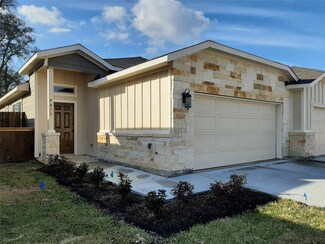 9815 Grosbeak Ln, Magnolia, TX 77354