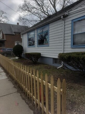 7 Boston St, Salem, MA 01970