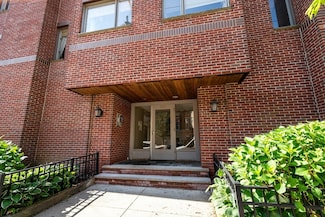 110 Strathmore Rd Unit 201, Brighton, MA 02135