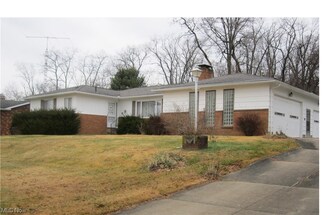 1849 Springfield Lake Blvd, Akron, OH 44312