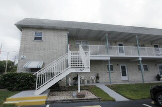 5357 81st St N Unit 14, Saint Petersburg, FL 33709
