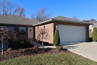 1111 Bogey Dr, Ontario, OH 44903