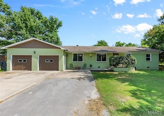 708 W 2nd St, Advance, MO 63730