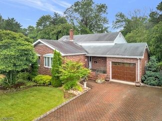 605 Beechwood Ave, Middlesex, NJ 08846