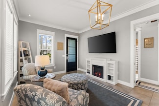 389 Seacrest Dr, Seacrest, FL 32461