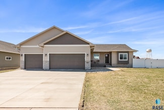 501 Brannon Dr, Harrisburg, SD 57032
