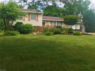829 Oregon Ave, Mc Donald, OH 44437