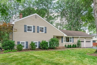 90 Greenbriar Dr, Berkeley Heights, NJ 07922