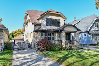 2535 N 69th St, Milwaukee, WI 53213