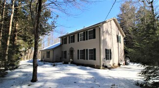 23 Londonderry Ln, Belfast, ME 04915