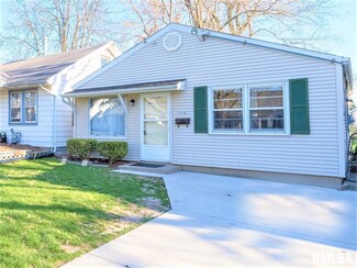 2410 W Kellogg Ave, West Peoria, IL 61604