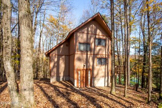 96 Lakeview Dr, Lake Ariel, PA 18436
