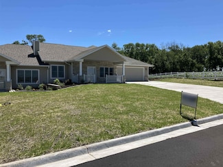 303 Parkview Ave, Shullsburg, WI 53586