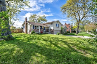 1544 Parkwood Rd, Lakewood, OH 44107