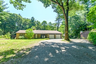1668 North Rd, Dayville, CT 06241