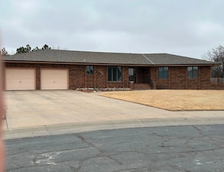 302 W 40th St, Hays, KS 67601
