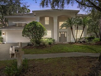 8718 Hidden Green Ln, Tampa, FL 33647