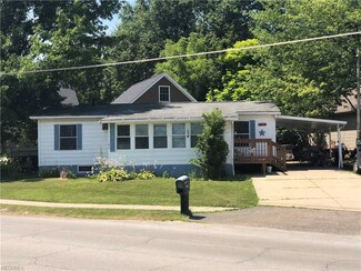 1870 Grandview Rd, Lake Milton, OH 44429