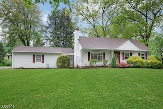 61 Fieldcrest Rd, Parsippany, NJ 07054